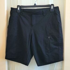 32 Degree Black Cargo Athletic Shorts